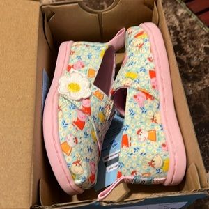 Toms shoes for little girl
